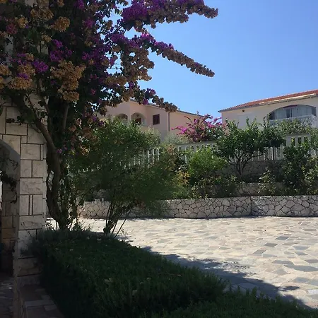 Apartamento Suz-ana *