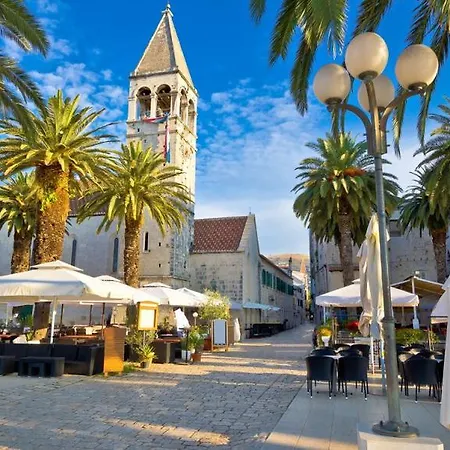 Suz-ana * Trogir