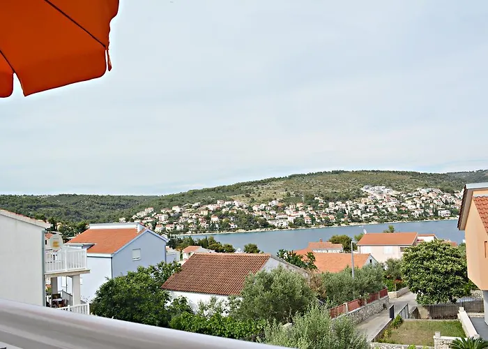 Suz-ana Trogir
